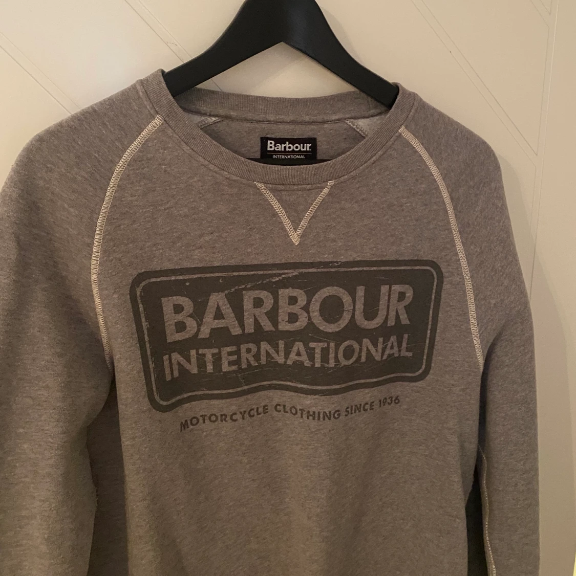 Grå fin Barbour sweater