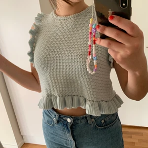 Stickat linne - Stickat linne från zara. Så fin att ha som väst under en vitskjorta. Nyskick 