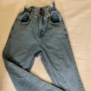 High waist jeans 💐 - Cute jeans with an elastic band in the waist perfect for any outfit 💓   33 cm (66cm ) in the waist and 92 cm leg long