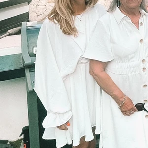 Vit sommar klänning - Bra skick, använt en gång