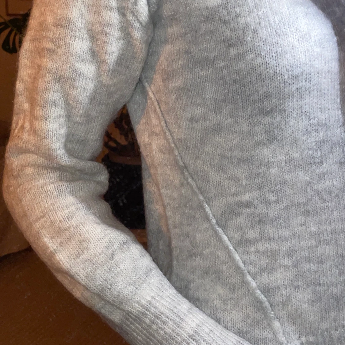 Grå stickad tröja - 90