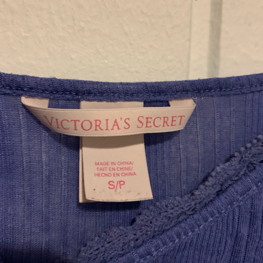 Supersött linne från Victoria’s Secret! Frakt tillkommer❤️mvh ylva. Toppar.