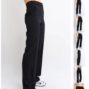 madlady kostymbyxor  - säljer mina mina kostymbyxor från madlay då jag åka beställa en storlek för liten, har ett år sedan inan och dessa är verkligen de perfekta kostymbyxorna, de är endast använda 1gg, kom privat för egna bilder❤️ priset kan sänkas vid snabb affär!!! modellen heter PERFECT FIT SUIT PANTS 1 är köpta för 499kr!