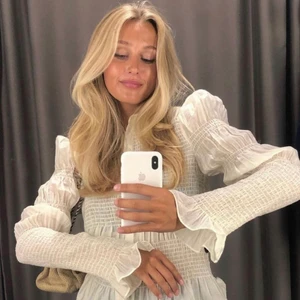 Blus från other stories  - Superfin blus från other stories. Helt ny, lappen är kvar! Nypris 790