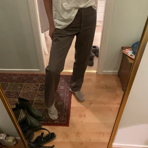 Kostymbyxor - Köpa second hand, skulle säga att de är i storlek 38, super snygga!!