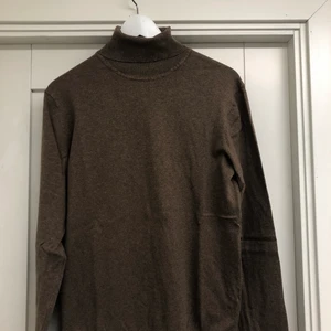 Pier One, Medium - skick 9/10