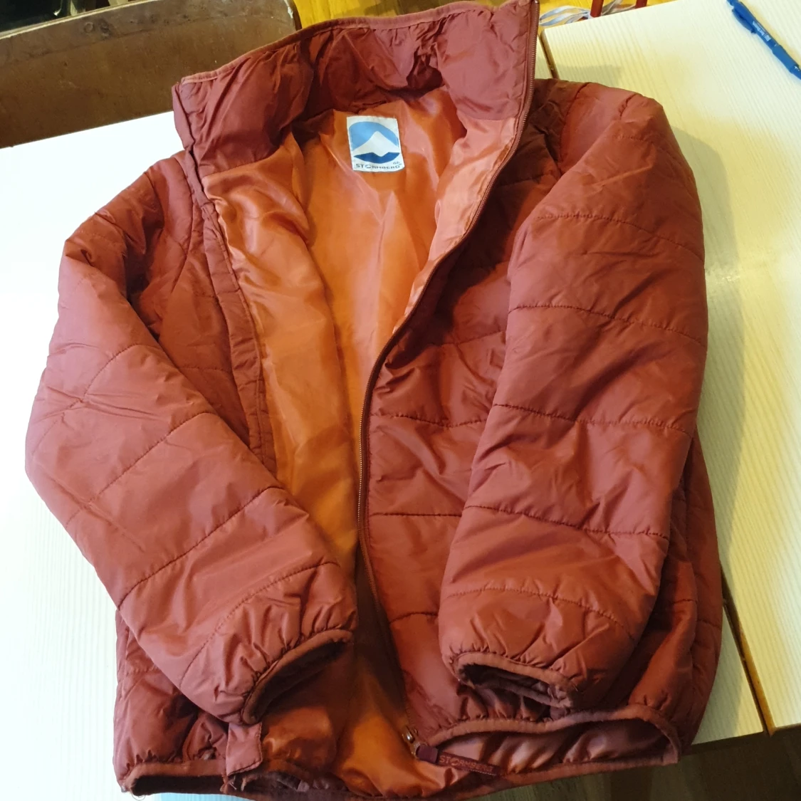 Varm dunjacka från Norge.  