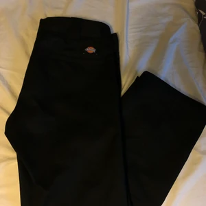 Dickies svarta 873 slim straight  - Nyskick. 