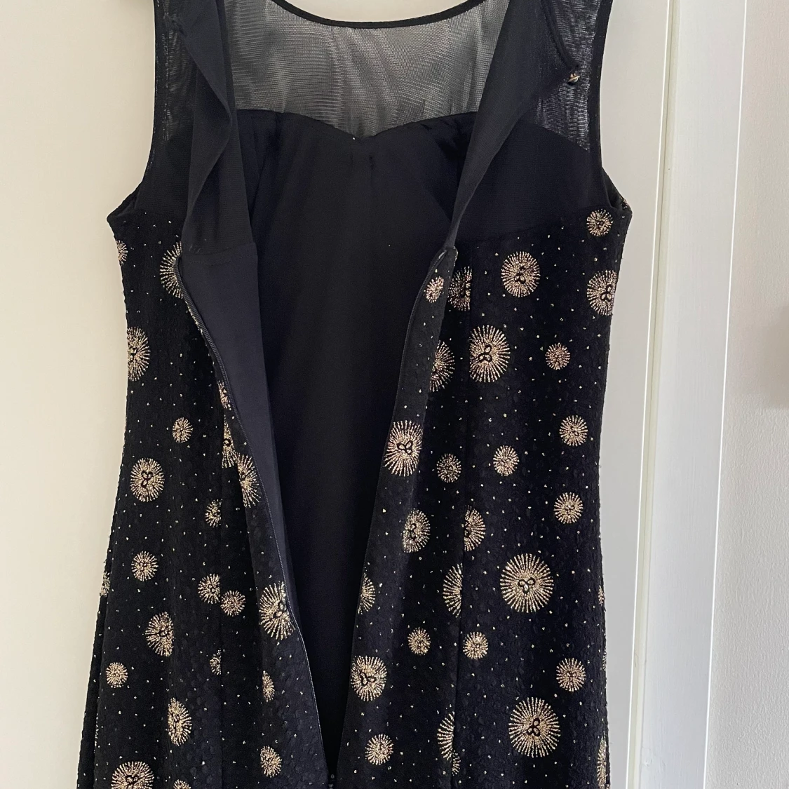 Fest klänning stl 48  - 91