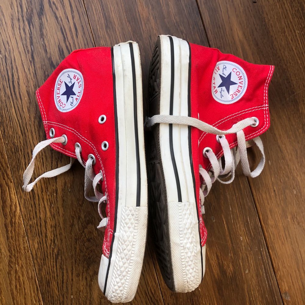 Röda Converse! - Skor | Plick Second Hand