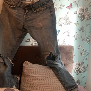 Jeans 30/32 - Jeans low waisted slim, passar S och M 