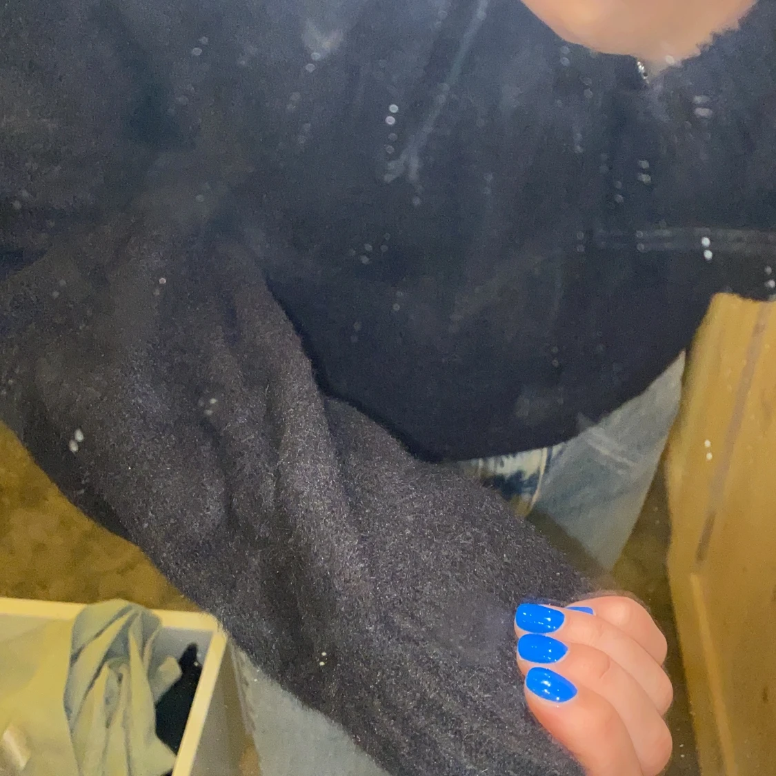 Skön svart off-shoulder tröja - 90