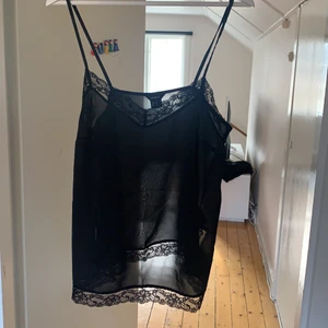 Linne - Snyggt linne st 40/M. Säljer för 100kr + frakt 💞