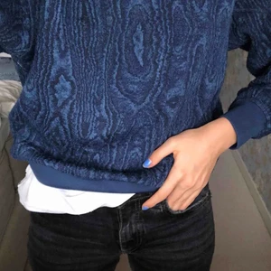 Superfin tröja från & Other Stories - Superfin långärmad tröja från & Other Stories 🌟 MÅNGA INTRESSERADE, HÖGSTA BUD 230kr 💘💖💘💖💘