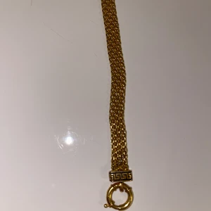 Armband 21k - Säljer mitt armband som vägen 8,4 gram och är 21k