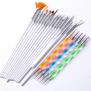 Nagelpenslar 20st - Nypris på fyndiq 199kr (nu e det rabatt drf står det 119) mitt pris 80kr + frakt, kan också säljes separat för 40kr/påse se sista bilden 