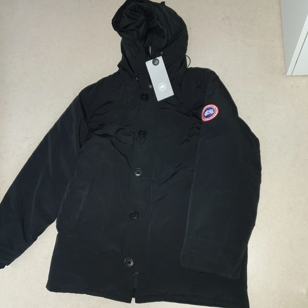 Canada goose shop qr code xl