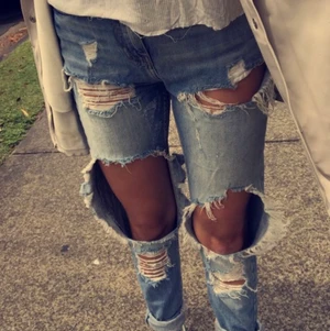 Jeans från Gina  - Slitna jeans 