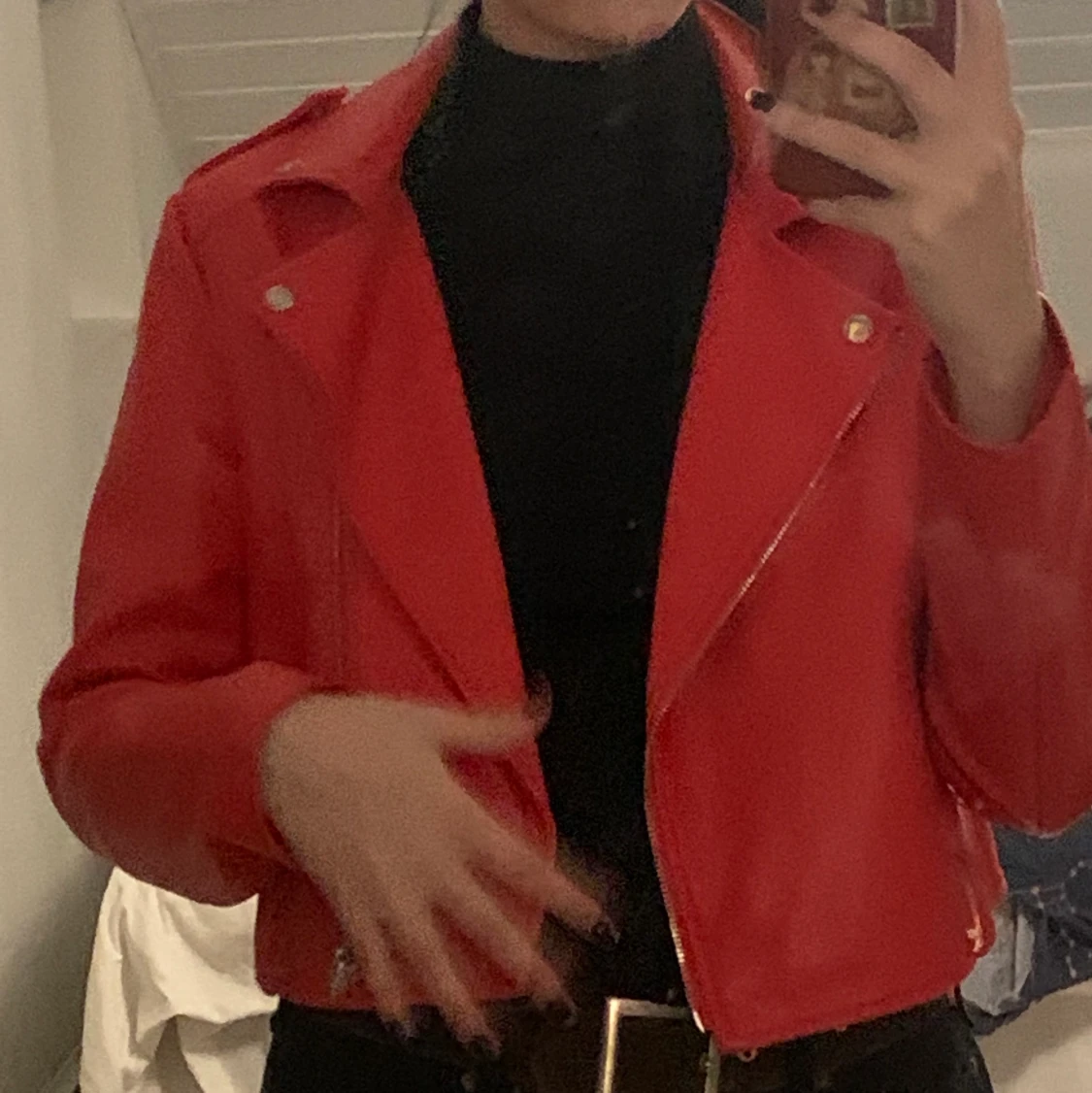 Röd skinnjacka 