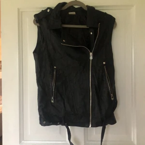 Skinnväst - Superfin skinnväst från Cubus