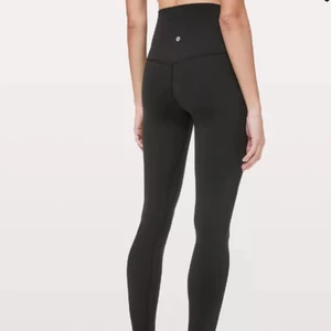  tränings tights  - Svart tränings tights från lululemon, aldrig andvända. 