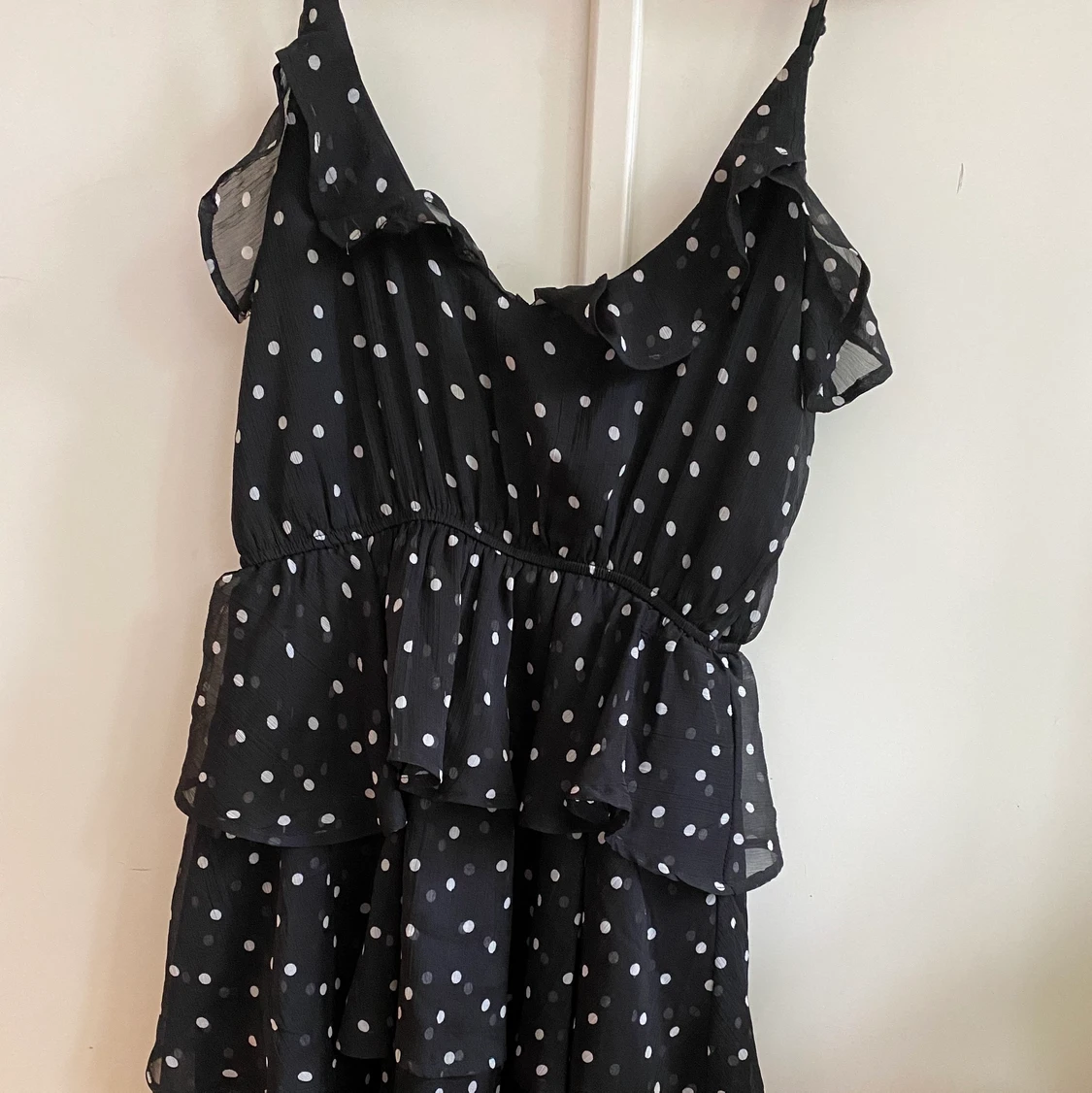 Prickig vålangklänning