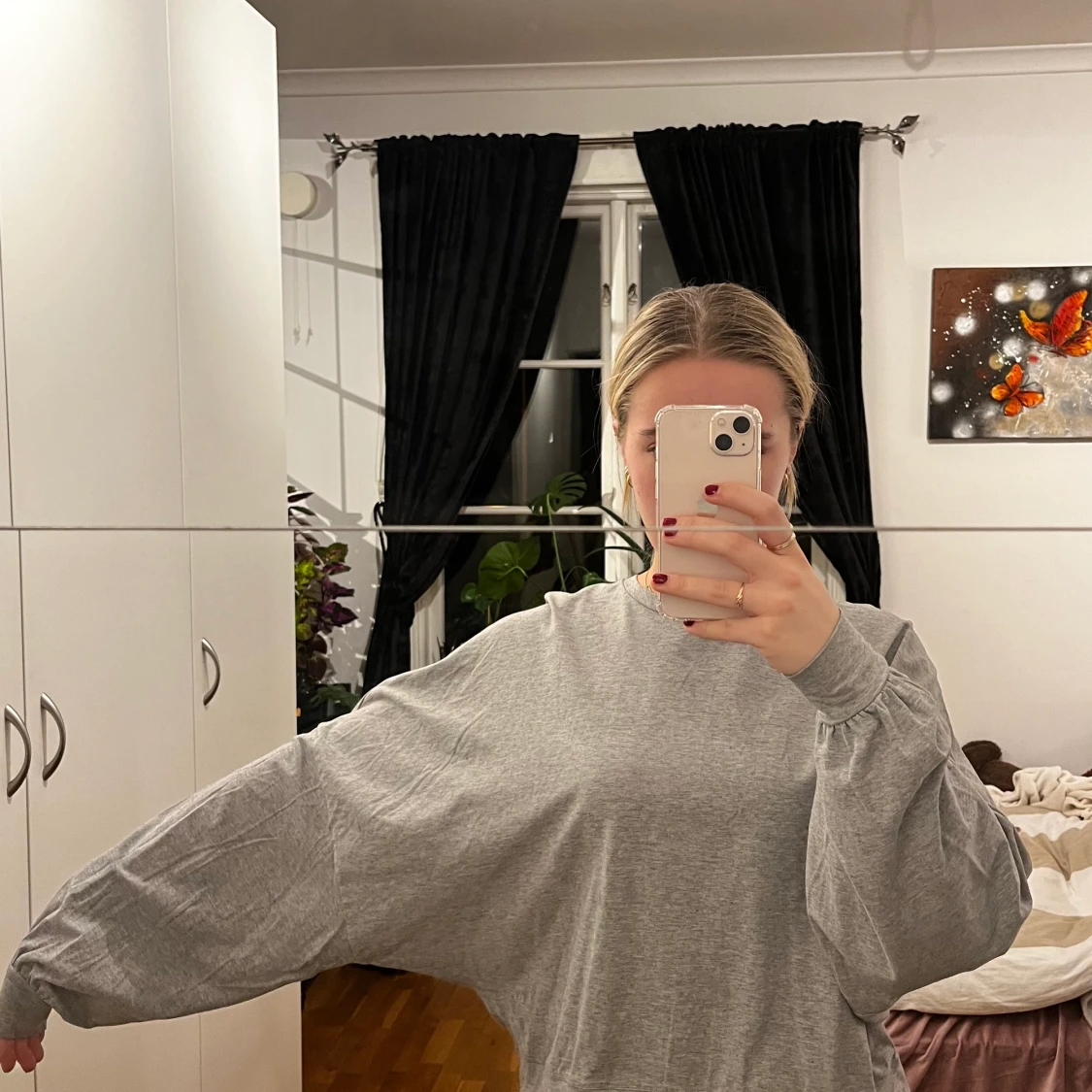 Tunn tröja med fluffiga ärmar - 90