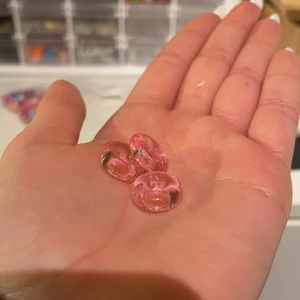 Berlocker genomskinlig donut  - Genomskinlig donut formad 