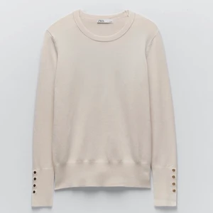 Trendig Zara tröja storlek S - Säljer nu min Zara tröja då den ej kommer till användning, Använt en gång! Stolek S. Köpare står för frakten, Vid snabb och smidig affär 300kr💓🌸💖