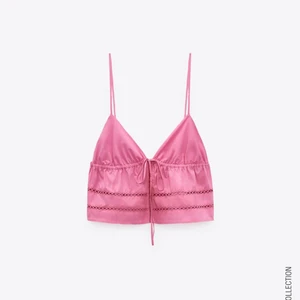 Zara topp - Jättesöt och oanvänd linne från Zara! Superfin nu till våren och sommaren🤩 Storlek M men skulle säga att den är mer som XS-S i passform. Lappen kvar!