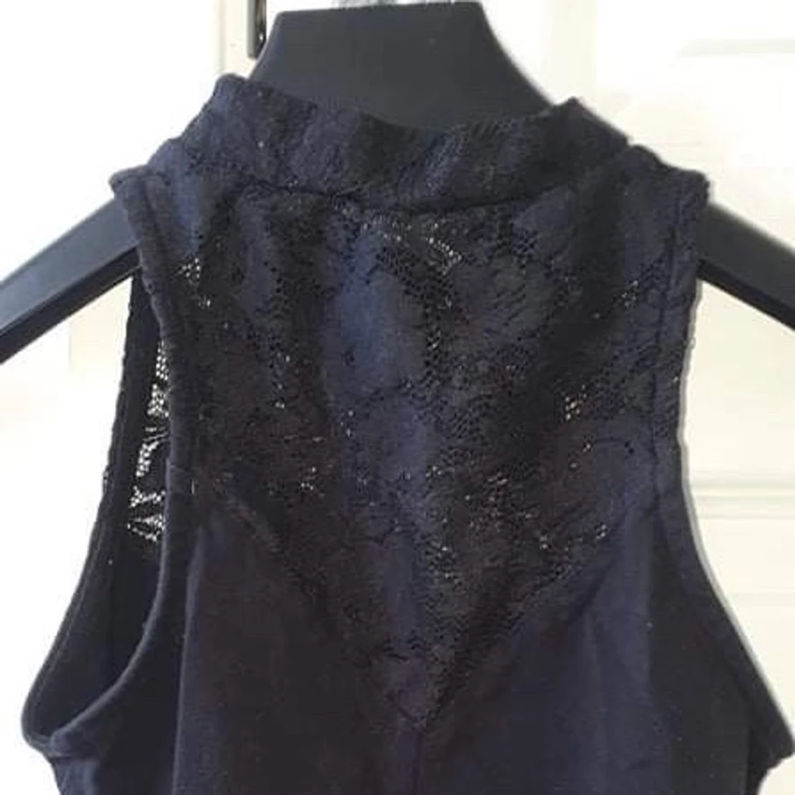 Svart Linnea med spets  - 90