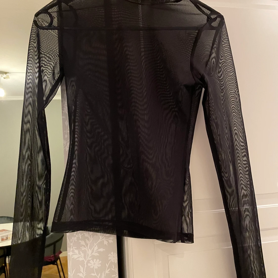 Svart genomskinlig tröja - 90