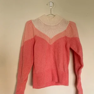 Superfin stickad tröja. - Från other stories.🤍 i princip oanvänd. 