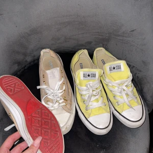 Converse skor  - Nästan nya dom bruna men dom gula använda men inte väl