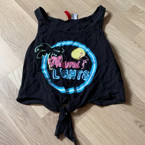 Linnen  - Linnen båda 40 kr 