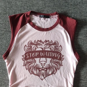 Top  - Top storlek 34. Shein