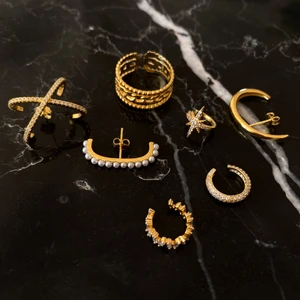 Kollektion från märke som ej lagts upp! - Guldpläterade, oanvända smycken, 