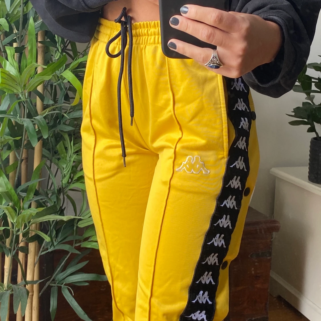 Gula kappa byxor 💛🖤