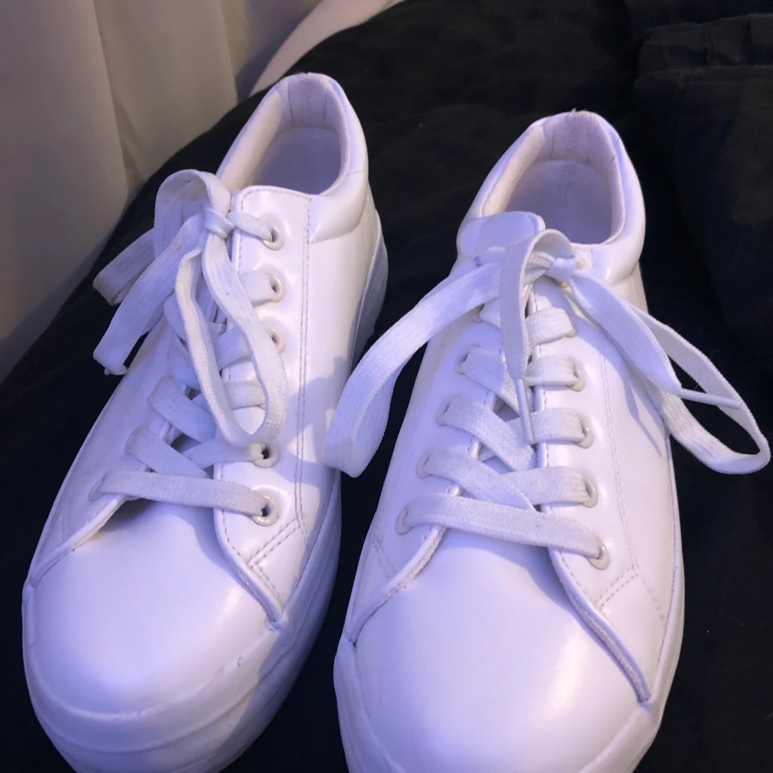 Vita skor, storlek 38 - 90