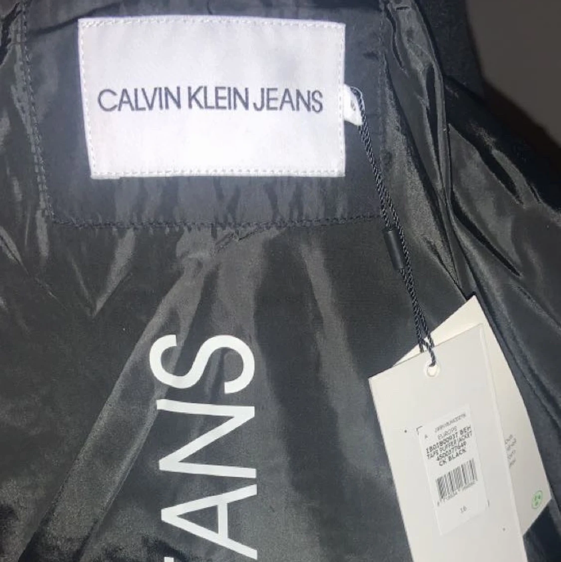 Ny Calvin Klein jacka - 90