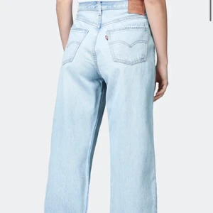 Levis jeans  - Raka Levis jeans, blåa. Helt nya, använda 1 gång