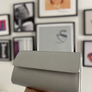 Silver Clutch  - Väska - Fin silver clutch