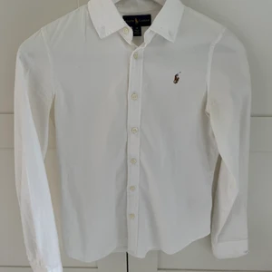 Ralph Lauren Skjorta  - Vit Ralph Lauren skjorta i fint skick. 