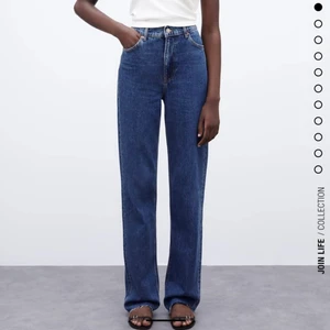 Zara jeans - Har dessa jeans i strl 36 som tyvärr blivit för små för mig, undrar därför om någon äger dessa i strl 38 och skulle vara intresserad av att byta med mig☺️kan även köpa av någon även om du inte vill byta☺️