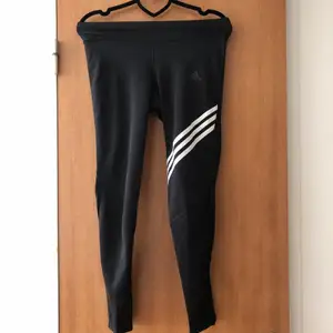 Helt oanvända tights från Adidas!