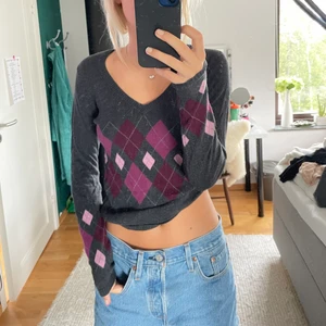 Stickad tröja - 😀😀