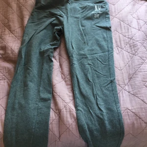 Mjukis byxor - Hej säljer nu dessa mjukis byxorna super sköna älskar men har blivit för så så säljs därför