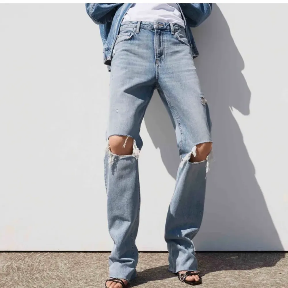 INTRESSEKOLL! Funderar på att sälja mina zara jeans vid bra bud. Strl 34. Jeans & Byxor.
