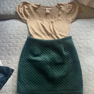 Grön sammetskjol  - Ny grön sammetskjol i st xs passar xs-s 