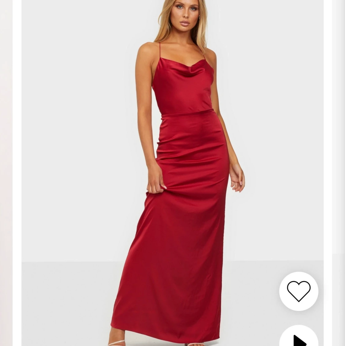 WATERFALL DRESS RÖD HELT NY